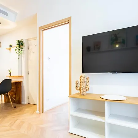 Daire Meynadier Premium 2br Refurb 2023 Olam *